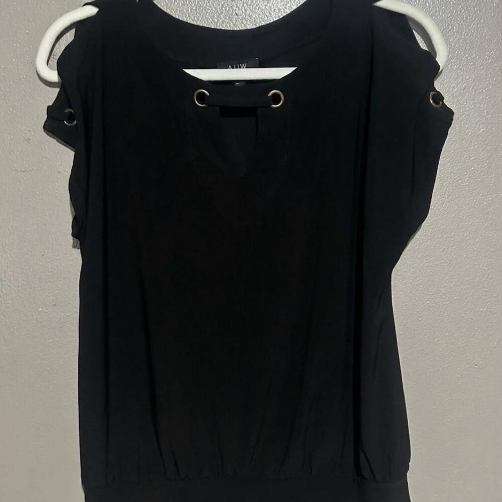 Auw Women's Black Blouse